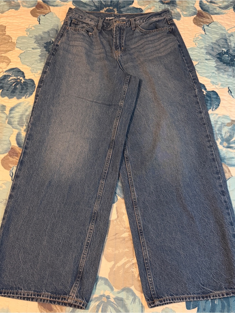 Old Navy Mid-Rise WOW BAGGY Wide-Leg Denim Jeans